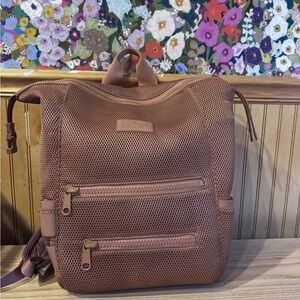 Dagne Dover Indi Diaper Backpack
Warm Dust Air Mesh, Large